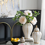 Ваза белая с крышкой и золотистыми вертикальными полосками Chinoiserie Ceramics варинант исполнения - 2 | Loft Concept в Уфе