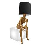Лампа MANNEQUIN LAMP с абажуром девушка на кресле варинант исполнения - 3 | Loft Concept в Уфе
