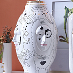 Ваза с декоративными лицами и графическими элементами в виде сердец и символов Faces of Imagination варинант исполнения - 7 | Loft Concept в Уфе