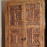 Этнический шкаф с орнаментом резьба из дерева Indian Antique Furniture варинант исполнения - 1 | Loft Concept в Уфе