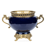 Ваза темно-синяя фарфоровая на бронзовой подставке с ажурным ободком и изогнутыми ручками Eden Garden варинант исполнения - 1 | Loft Concept в Уфе